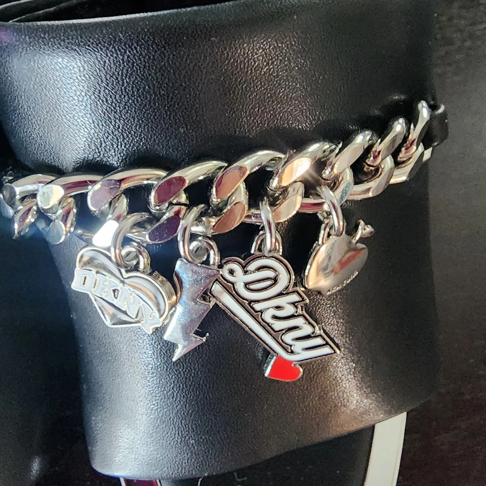 NWOT DKNY Black Slide Sandals with Silver Chain and Charms Size 6.5